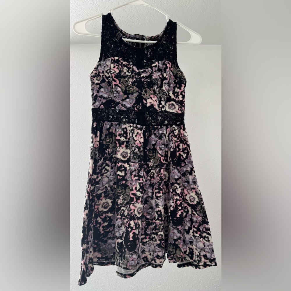 👗 Floral Mini Dress w/ Black Lace | Boho Chic, Party, & Casual | Summer Fashion